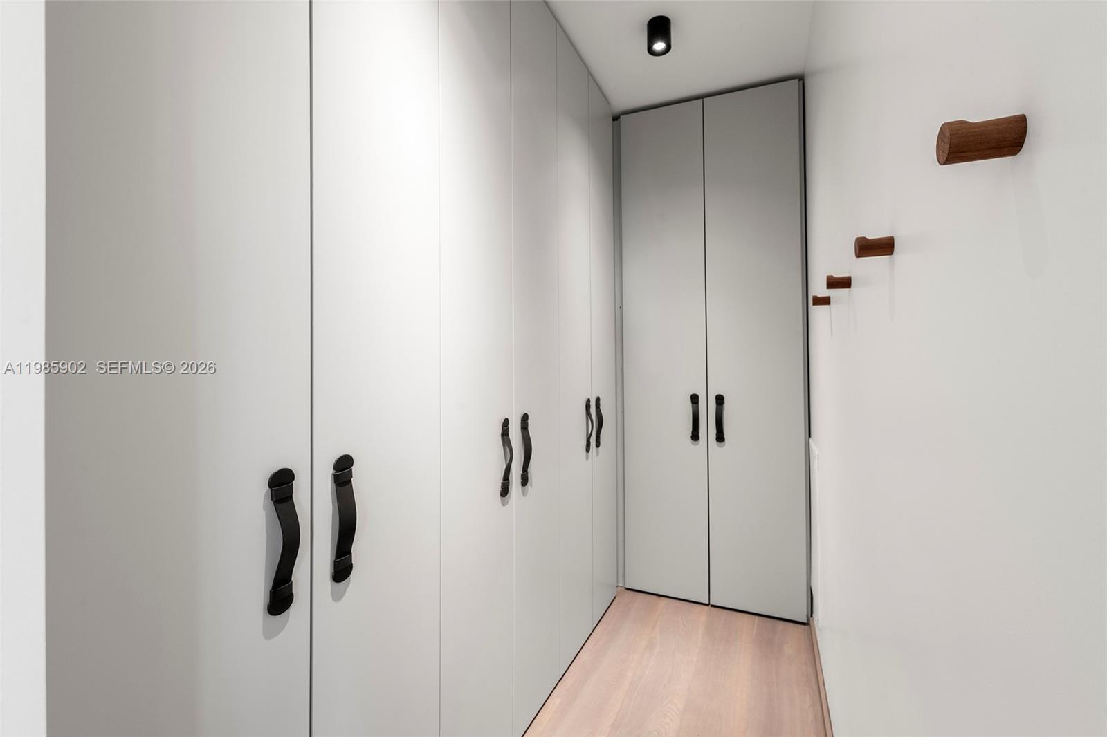 601 NE 27th #TH104 Miami, FL 33137