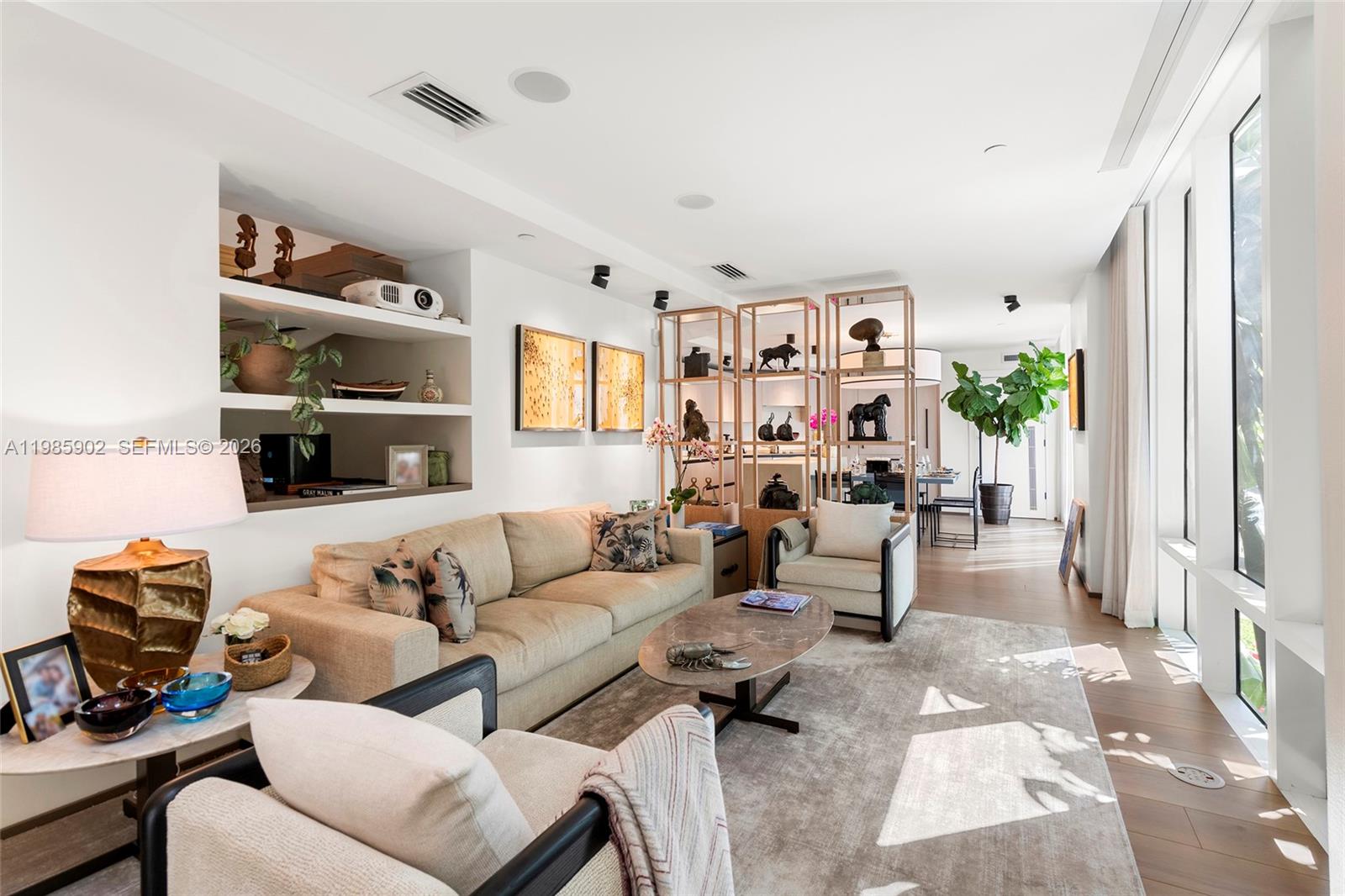 601 NE 27th #TH104 Miami, FL 33137