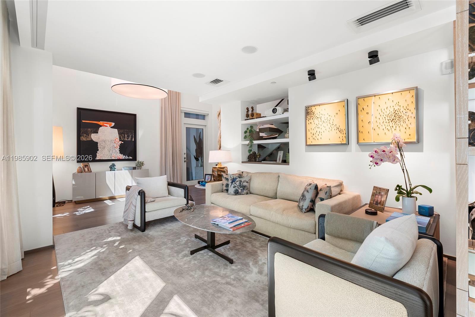 601 NE 27th #TH104 Miami, FL 33137