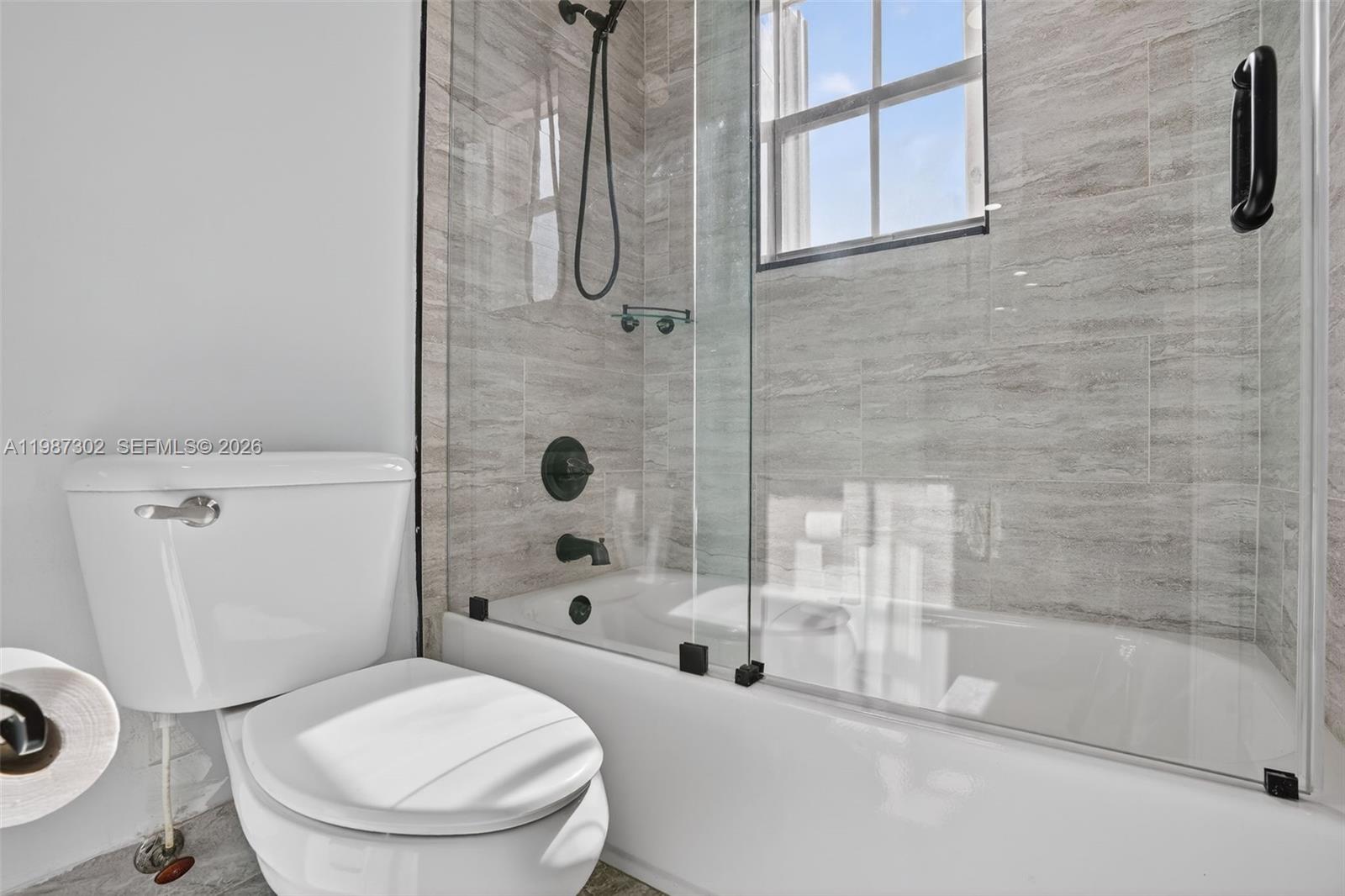 15051 SW 18th Ter Miami, FL 33185