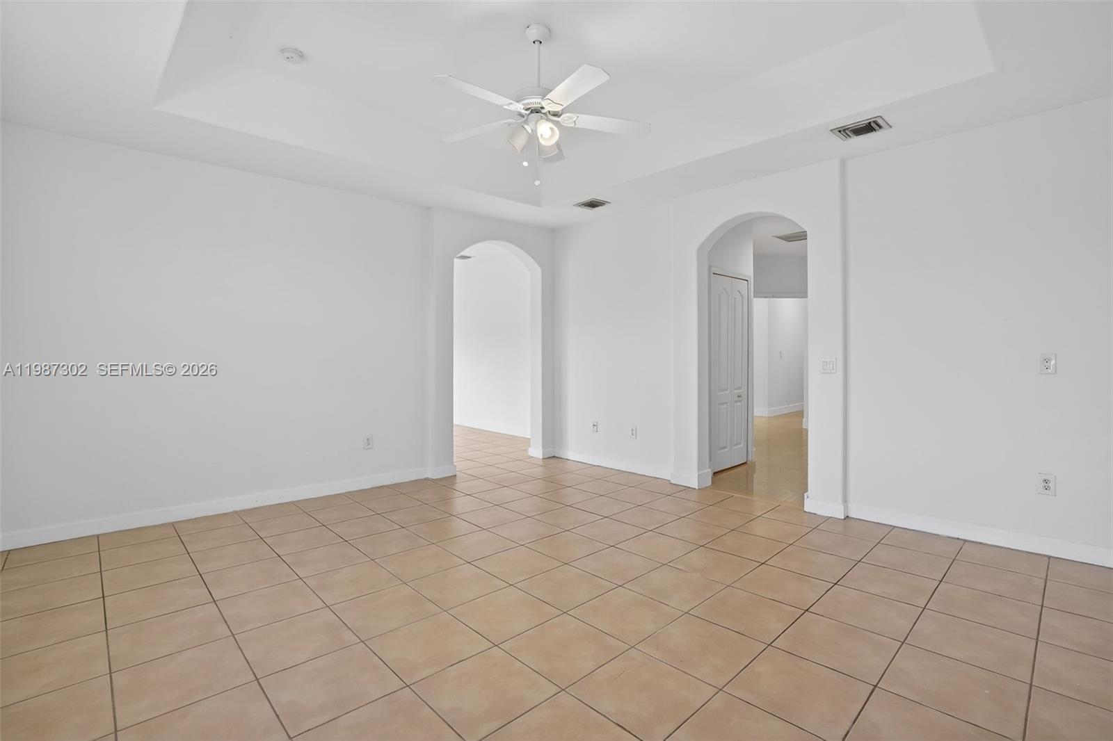 15051 SW 18th Ter Miami, FL 33185