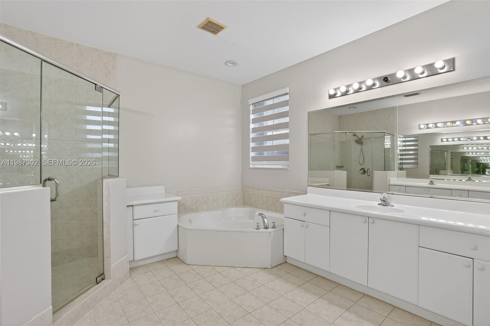 15051 SW 18th Ter Miami, FL 33185