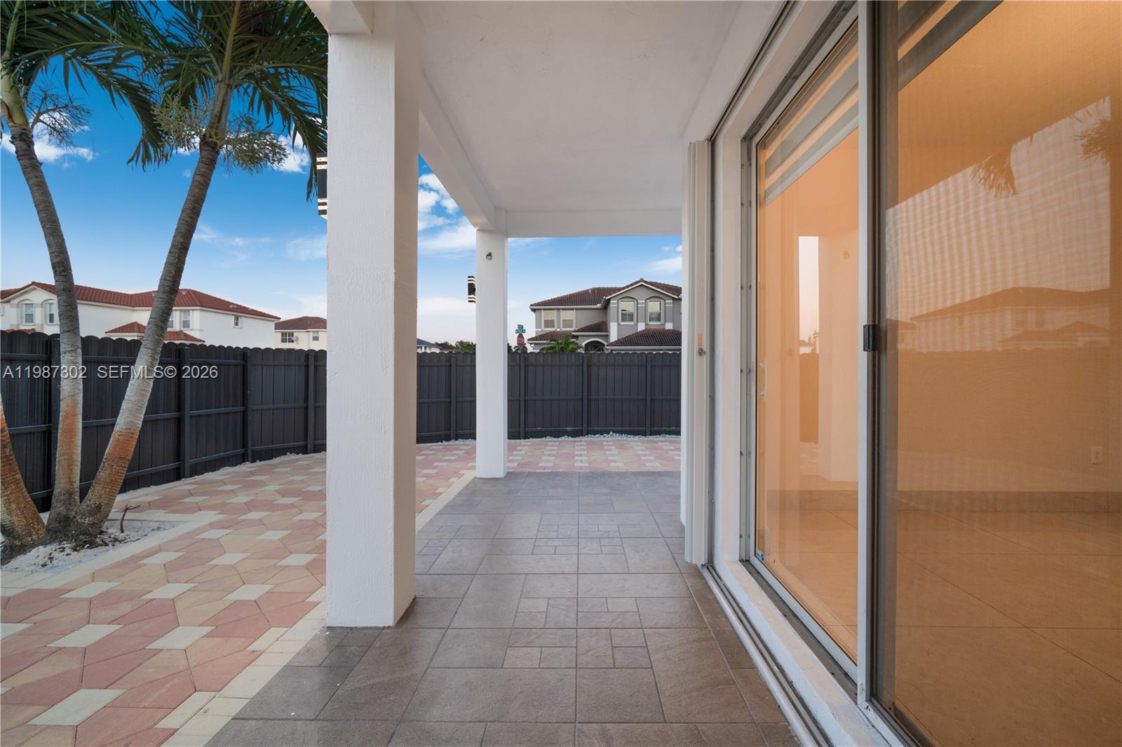 15051 SW 18th Ter Miami, FL 33185