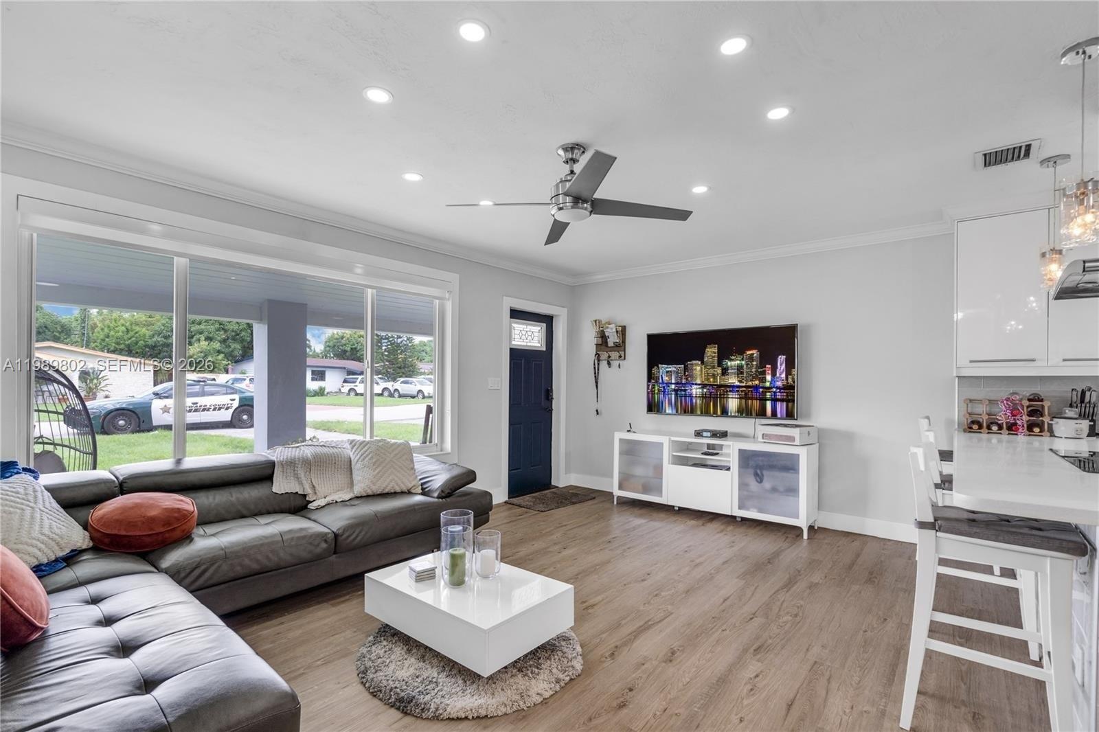 2051 Arcadia Dr Miramar, FL 33023