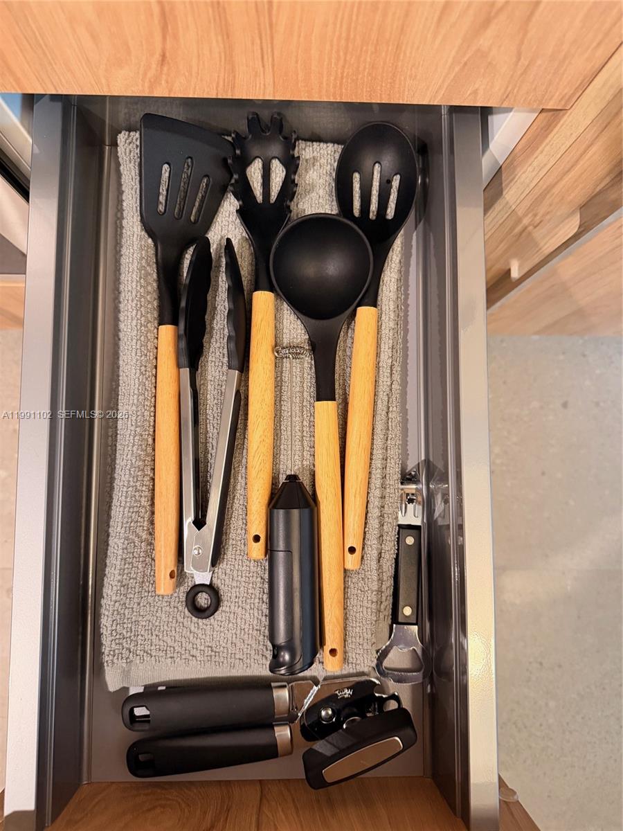 11 NE 6th St #706 Miami, FL 33132