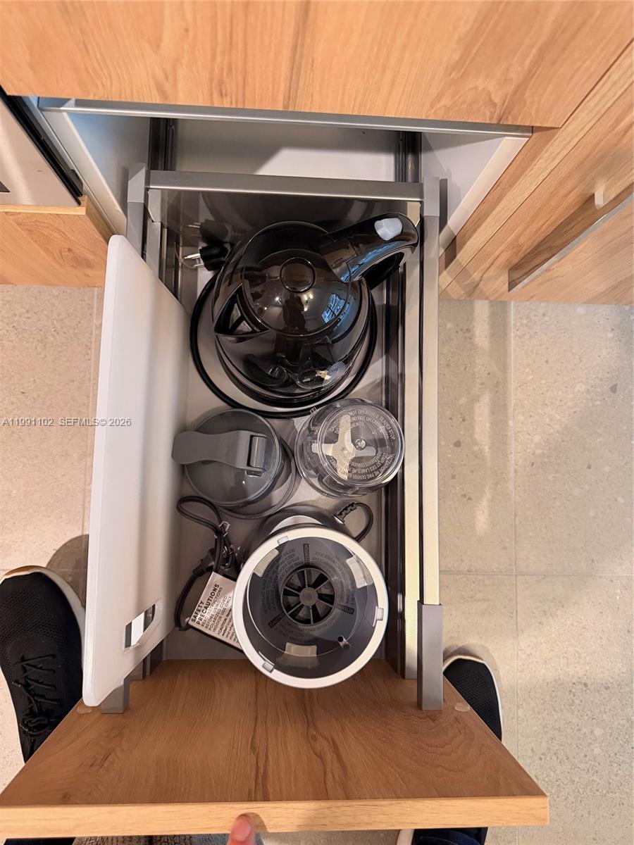 11 NE 6th St #706 Miami, FL 33132