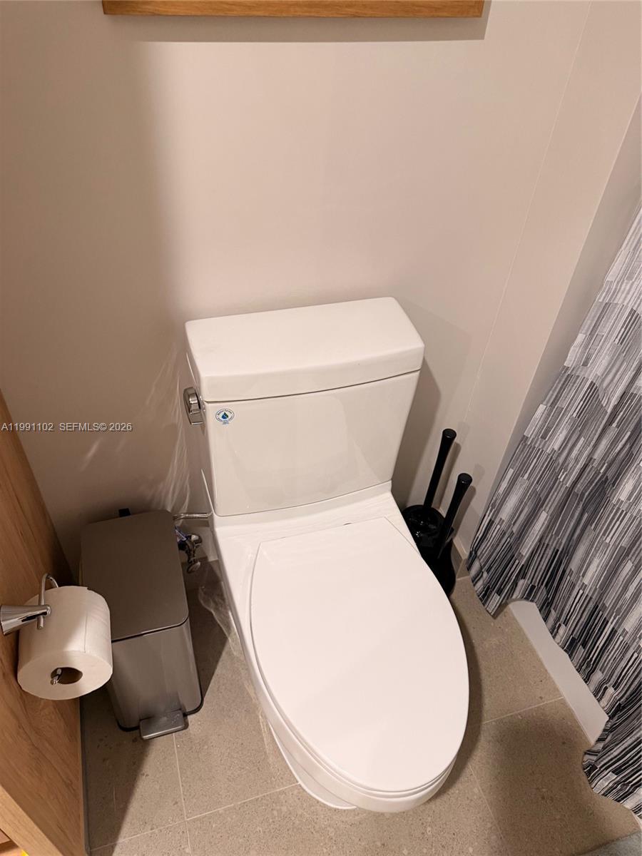 11 NE 6th St #706 Miami, FL 33132