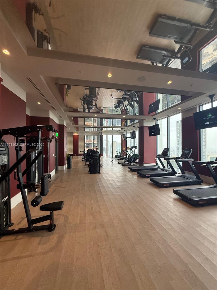 11 NE 6th St #706 Miami, FL 33132