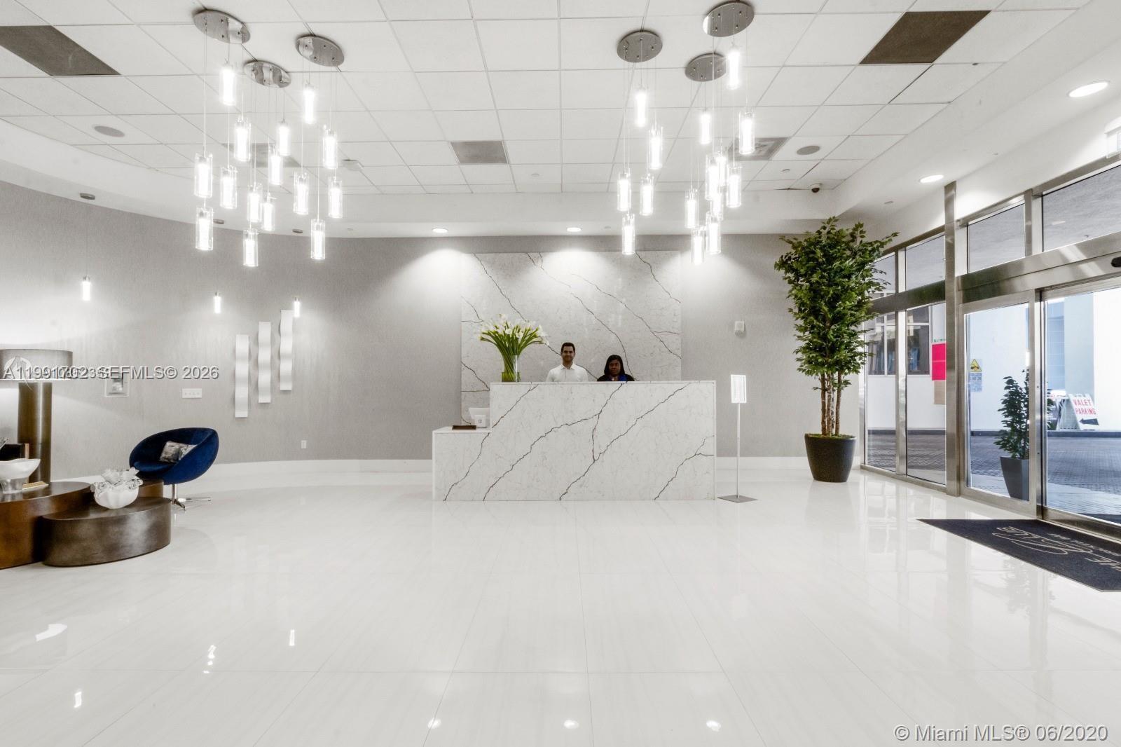 1200 SE Brickell Bay Dr #1707 Miami, FL 33131