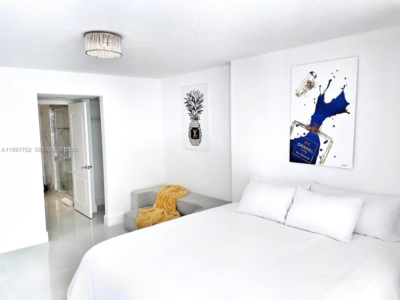 1200 SE Brickell Bay Dr #1707 Miami, FL 33131