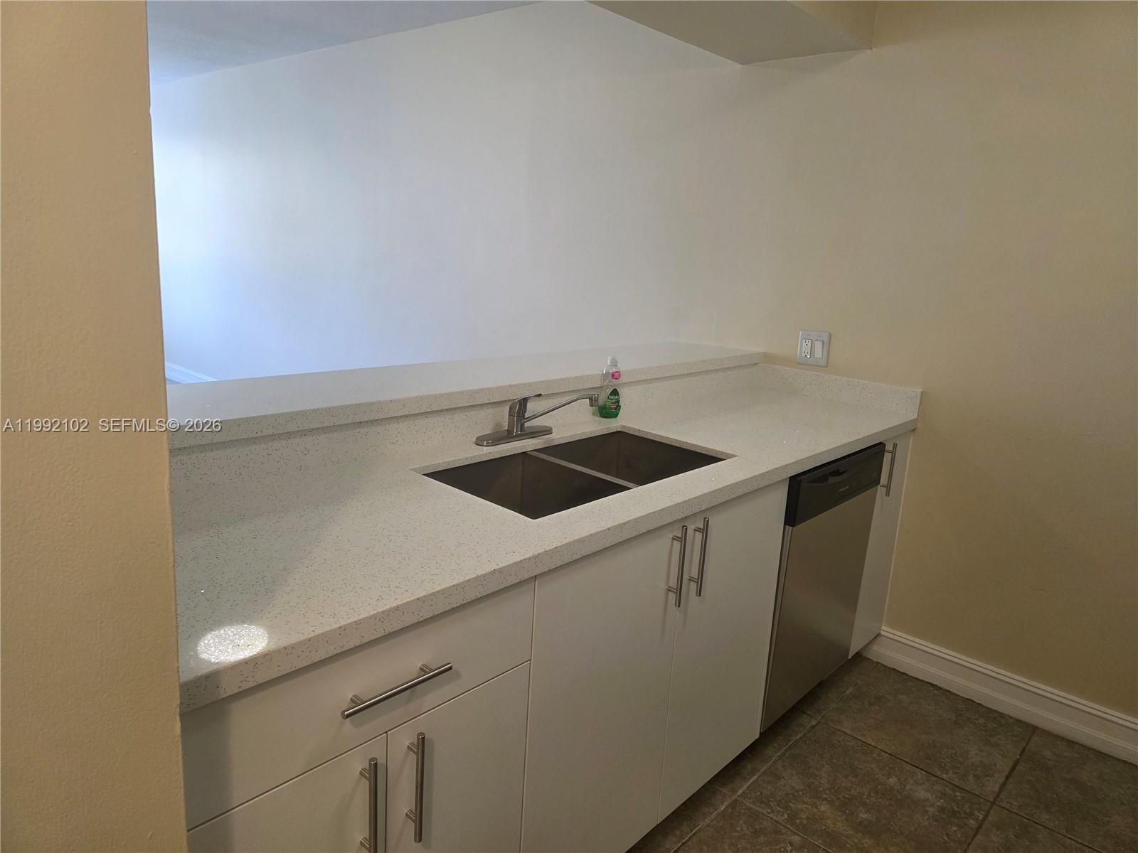 8100 Geneva Ct #432 Doral, FL 33166