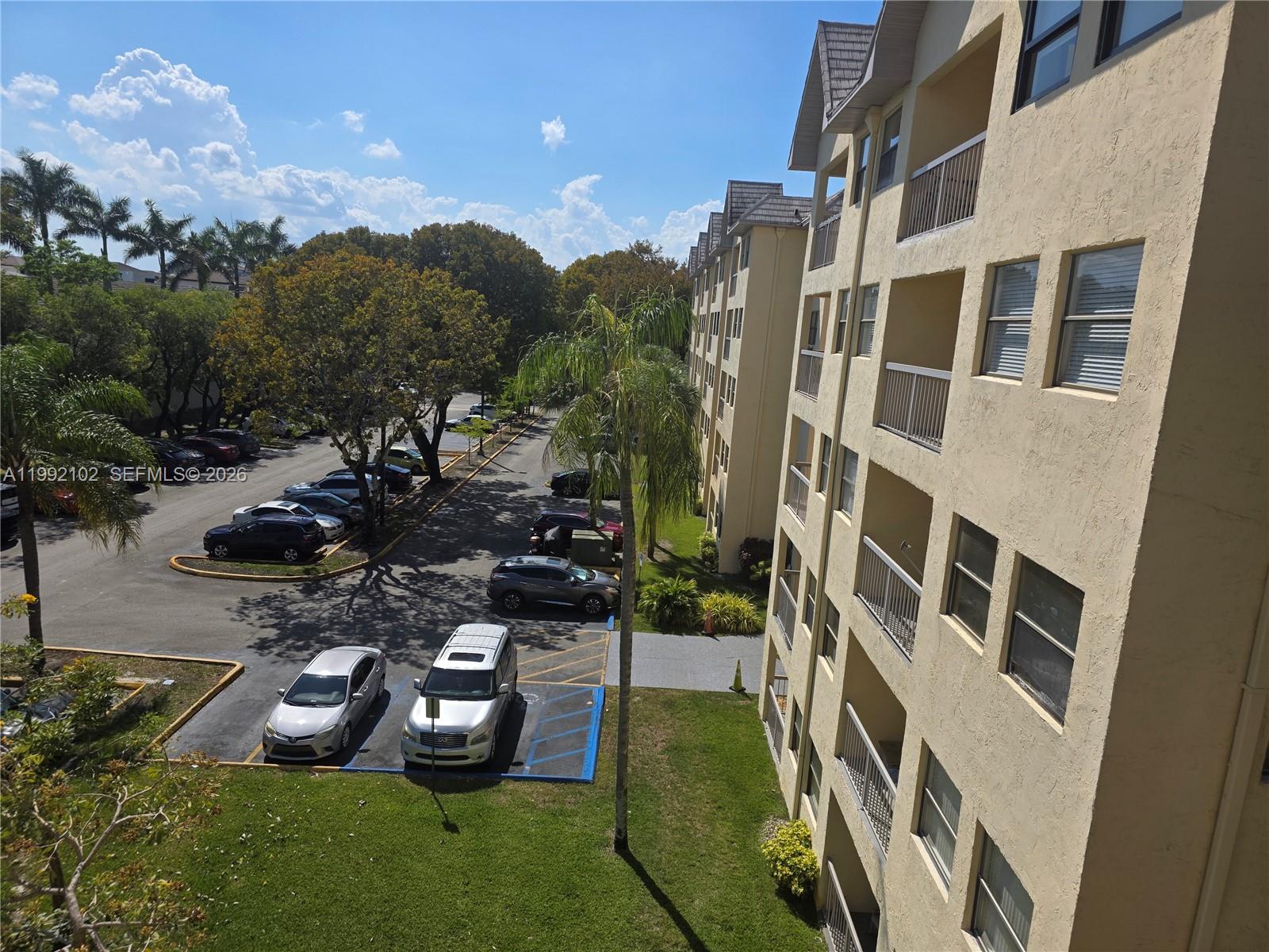 8100 Geneva Ct #432 Doral, FL 33166