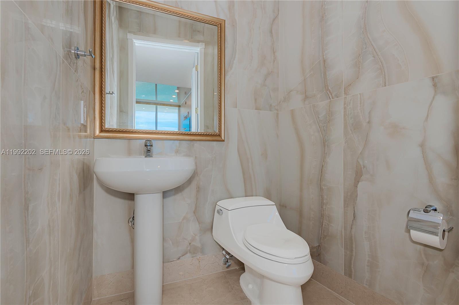 18101 Collins Ave #5104 Sunny Isles Beach, FL 33160