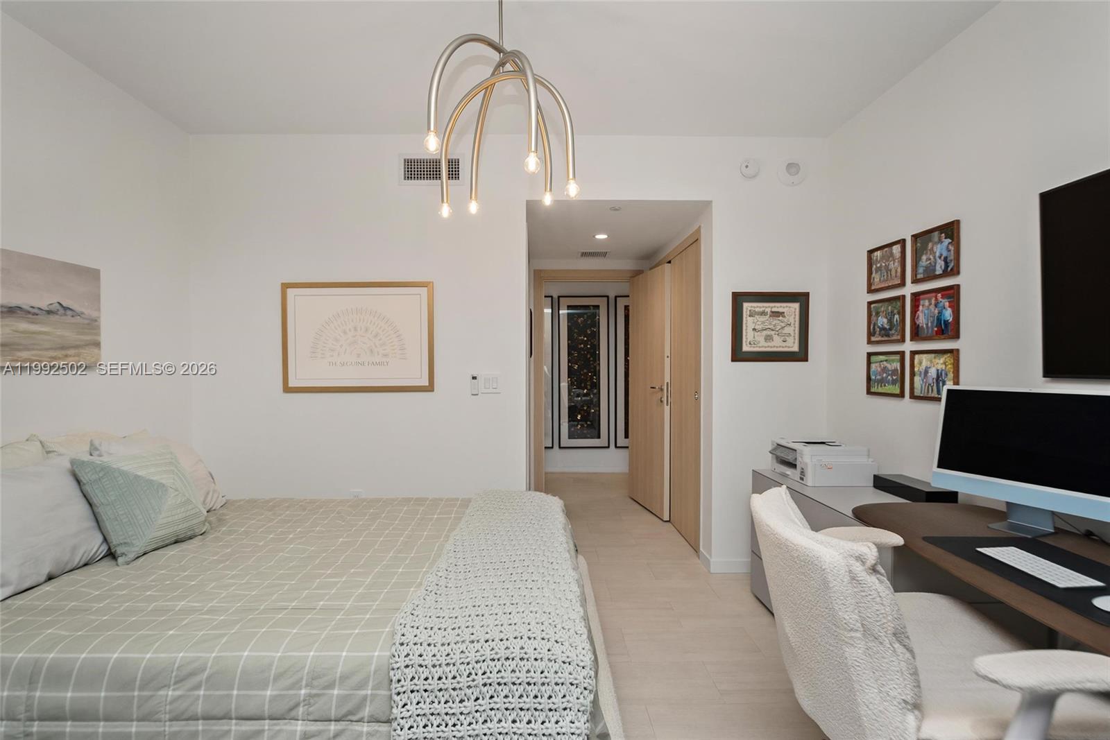 1000 Brickell Plz #3702 Miami, FL 33131