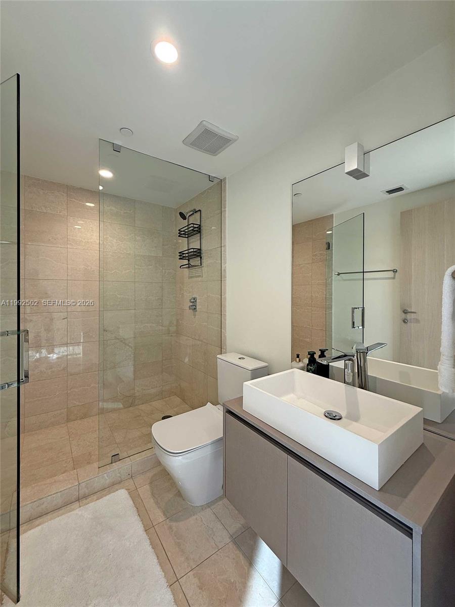 1000 Brickell Plz #3702 Miami, FL 33131