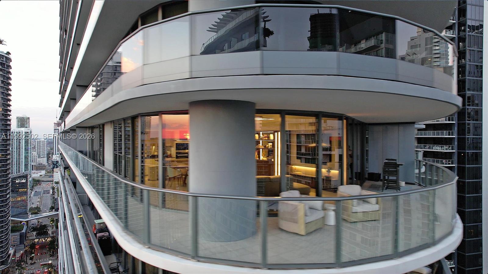 1000 Brickell Plz #3702 Miami, FL 33131