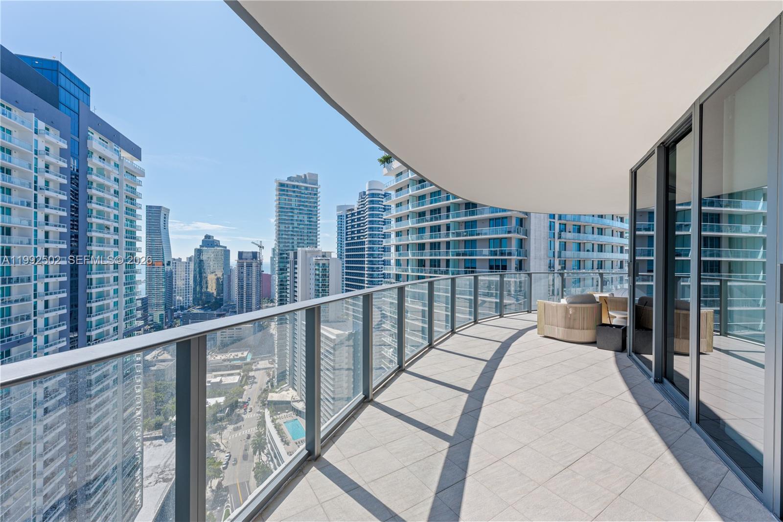 1000 Brickell Plz #3702 Miami, FL 33131