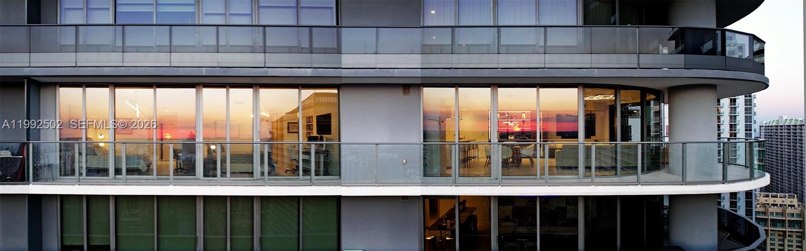 1000 Brickell Plz #3702 Miami, FL 33131