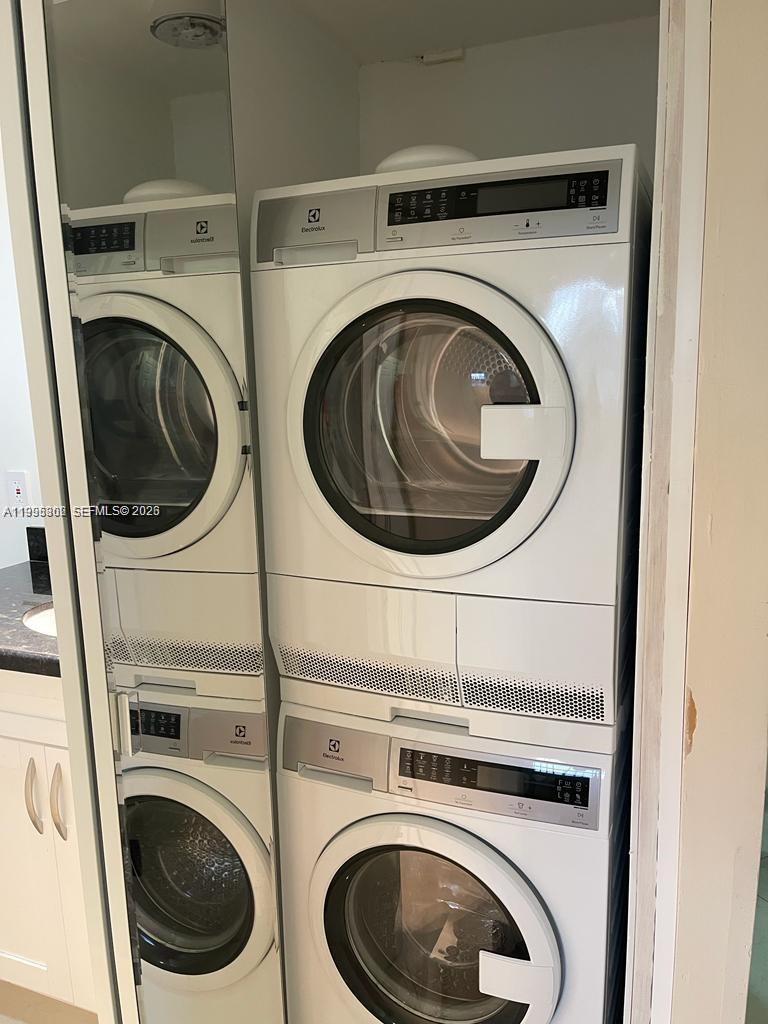 3200 NE 7th Ct #306C Pompano Beach, FL 33062