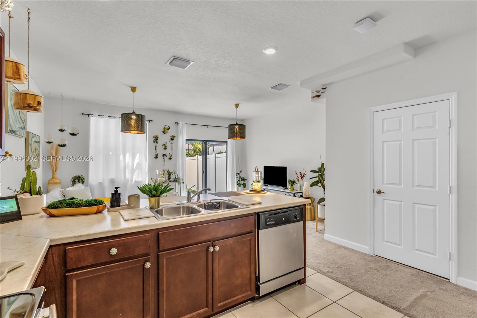 3392 W 105th Ter Hialeah, FL 33018