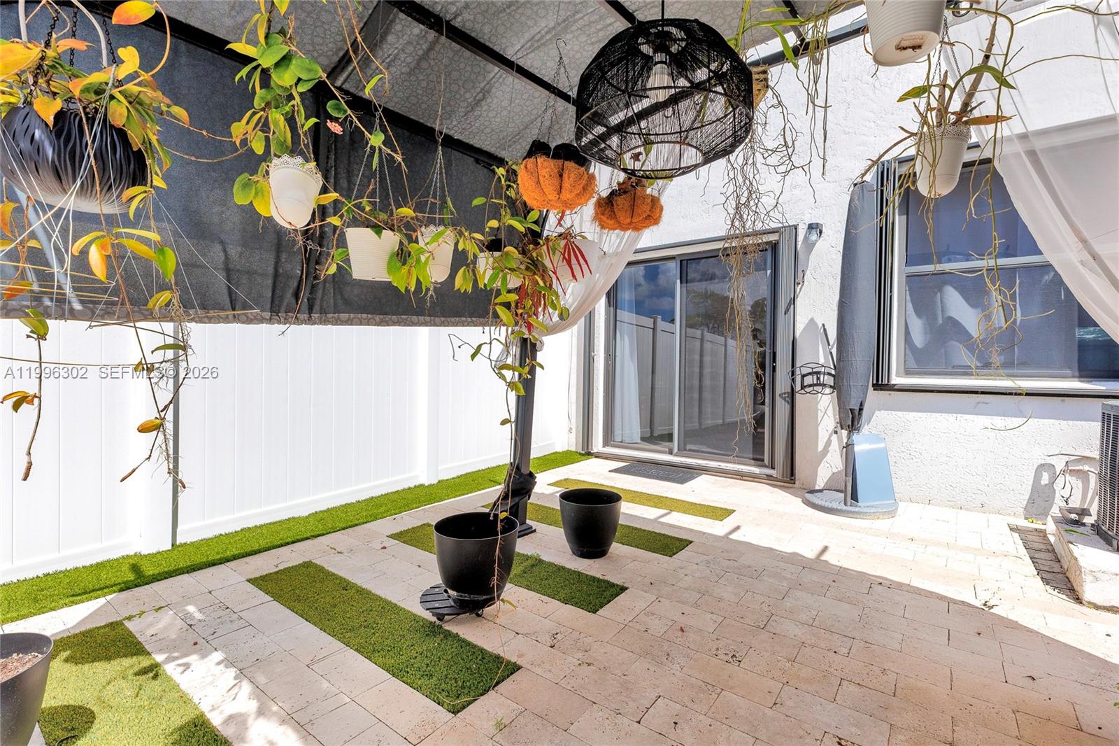 3392 W 105th Ter Hialeah, FL 33018