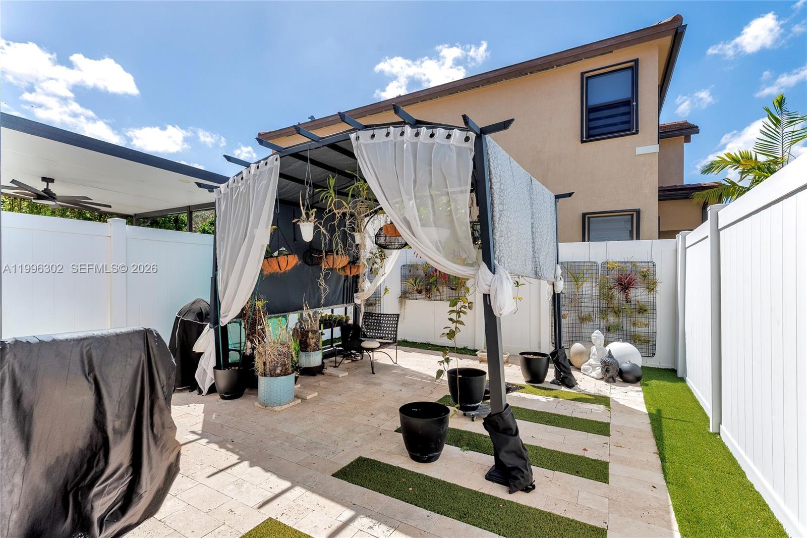 3392 W 105th Ter Hialeah, FL 33018