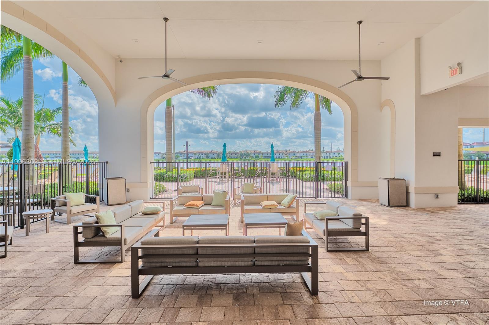 3392 W 105th Ter Hialeah, FL 33018