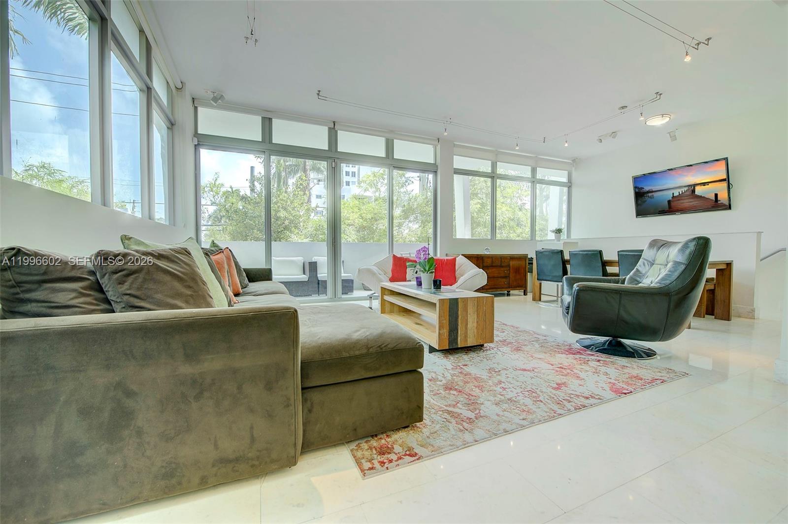 1577 Bay Rd #201 Miami Beach, FL 33139