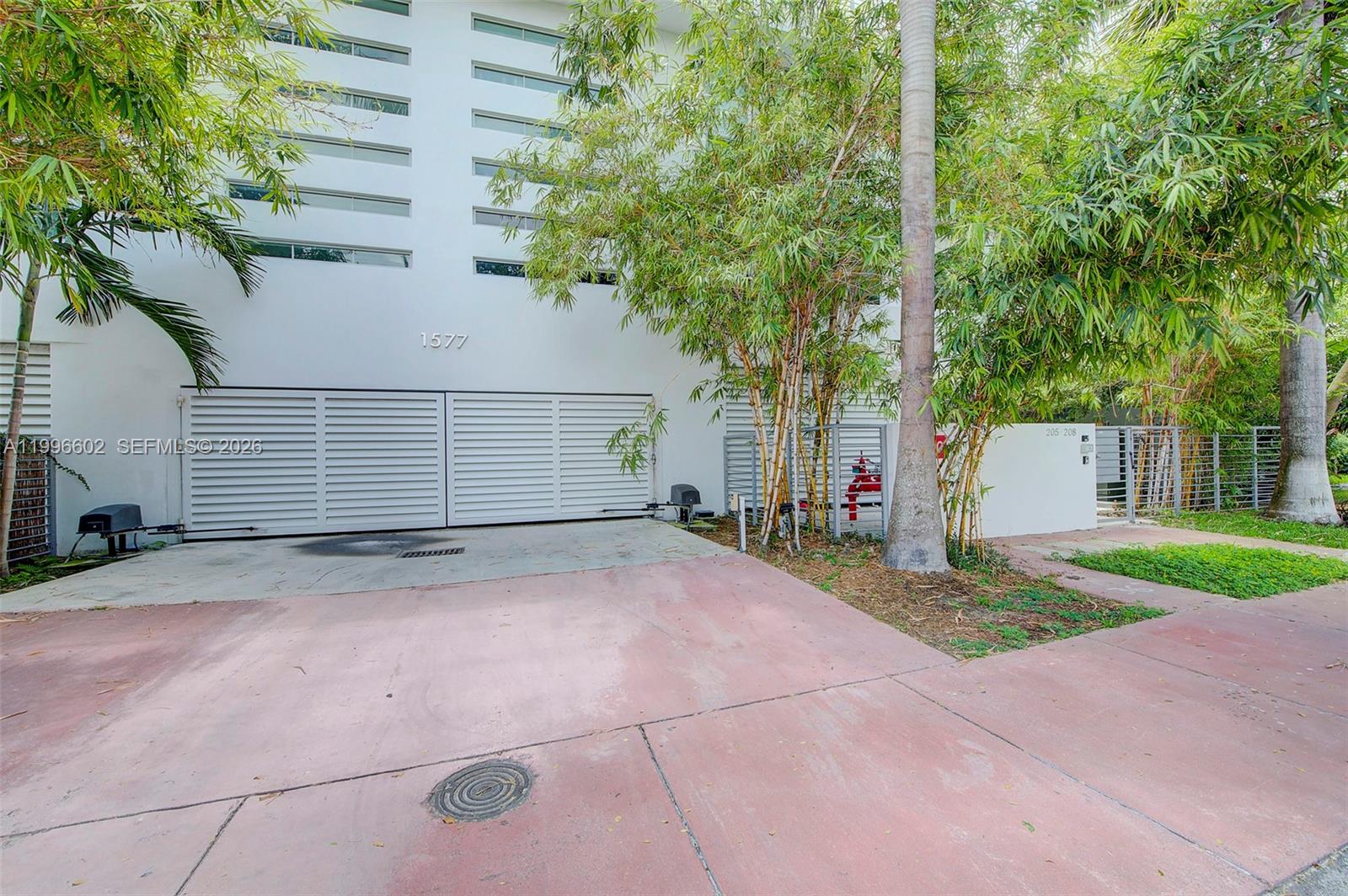 1577 Bay Rd #201 Miami Beach, FL 33139