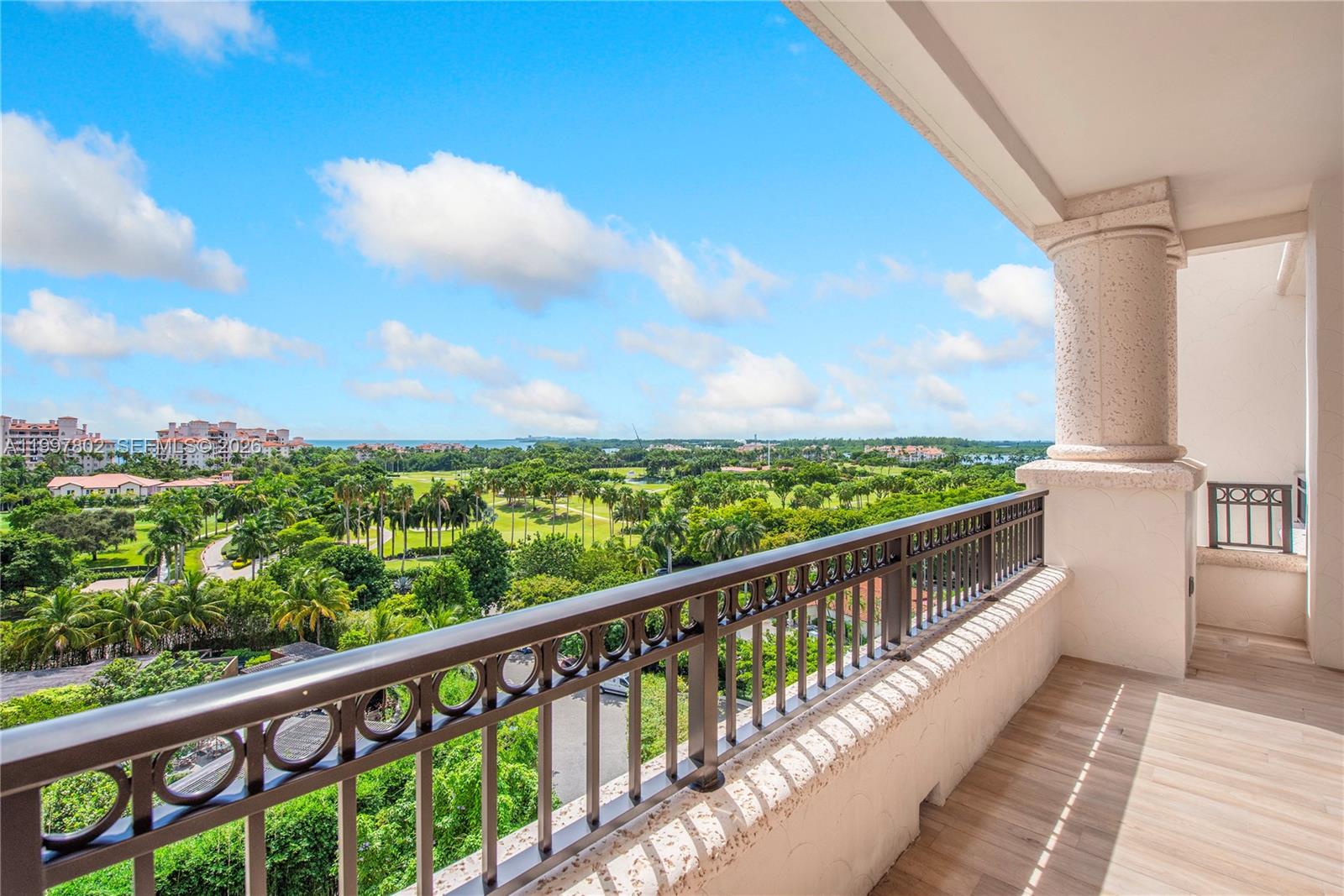 6882 Fisher Is Dr #6882 Miami Beach, FL 33109