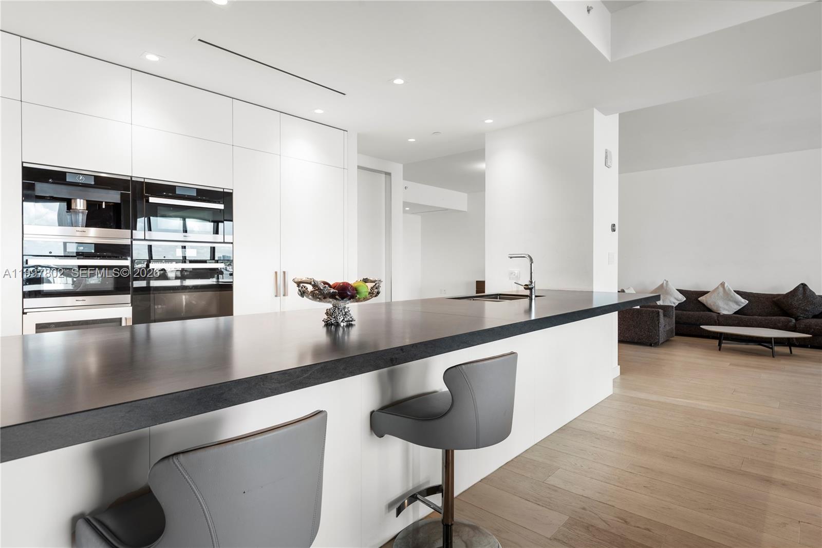 6882 Fisher Is Dr #6882 Miami Beach, FL 33109