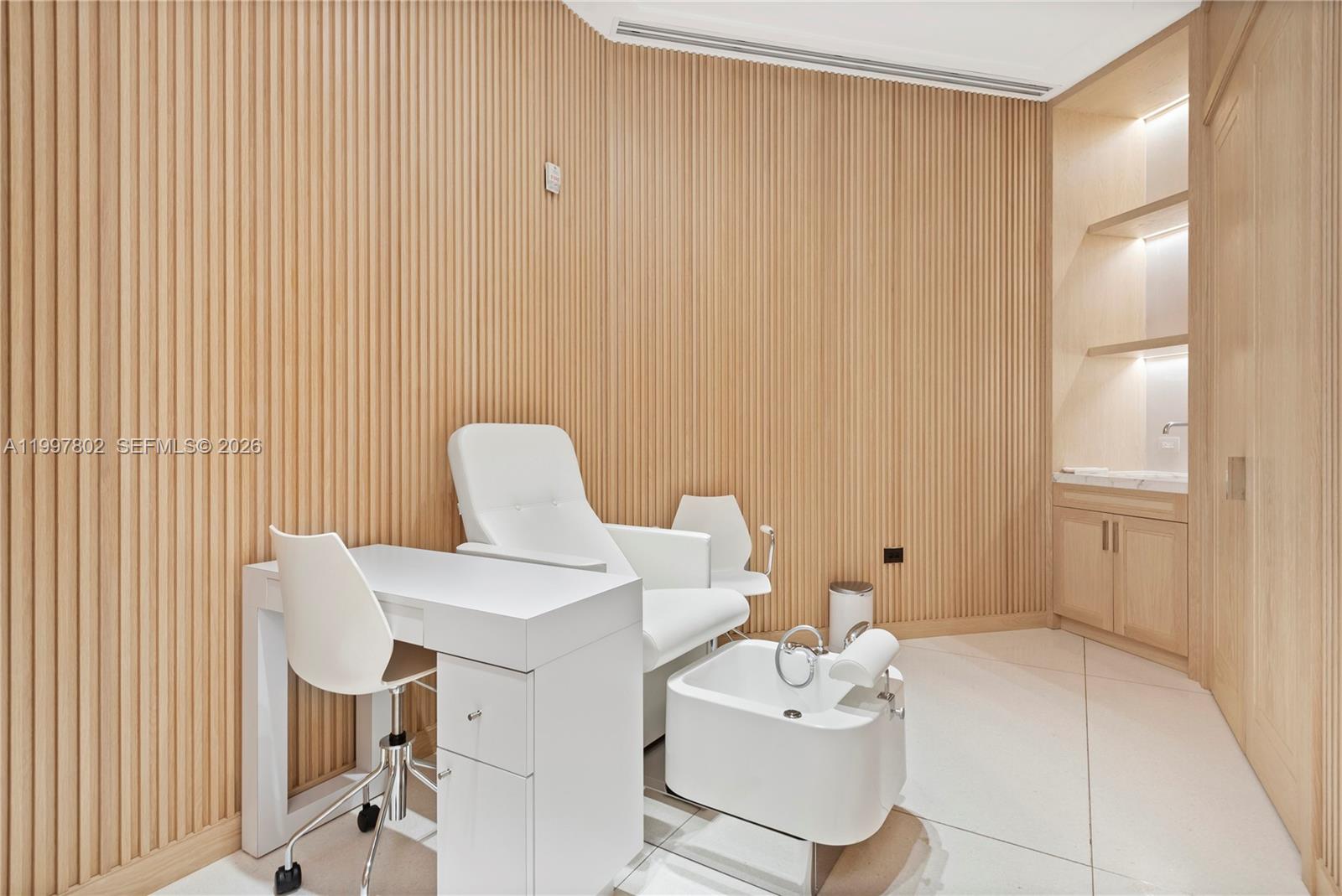 6882 Fisher Is Dr #6882 Miami Beach, FL 33109