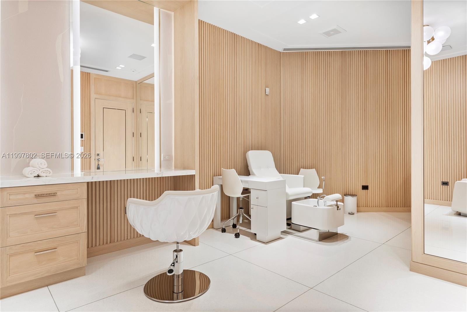 6882 Fisher Is Dr #6882 Miami Beach, FL 33109