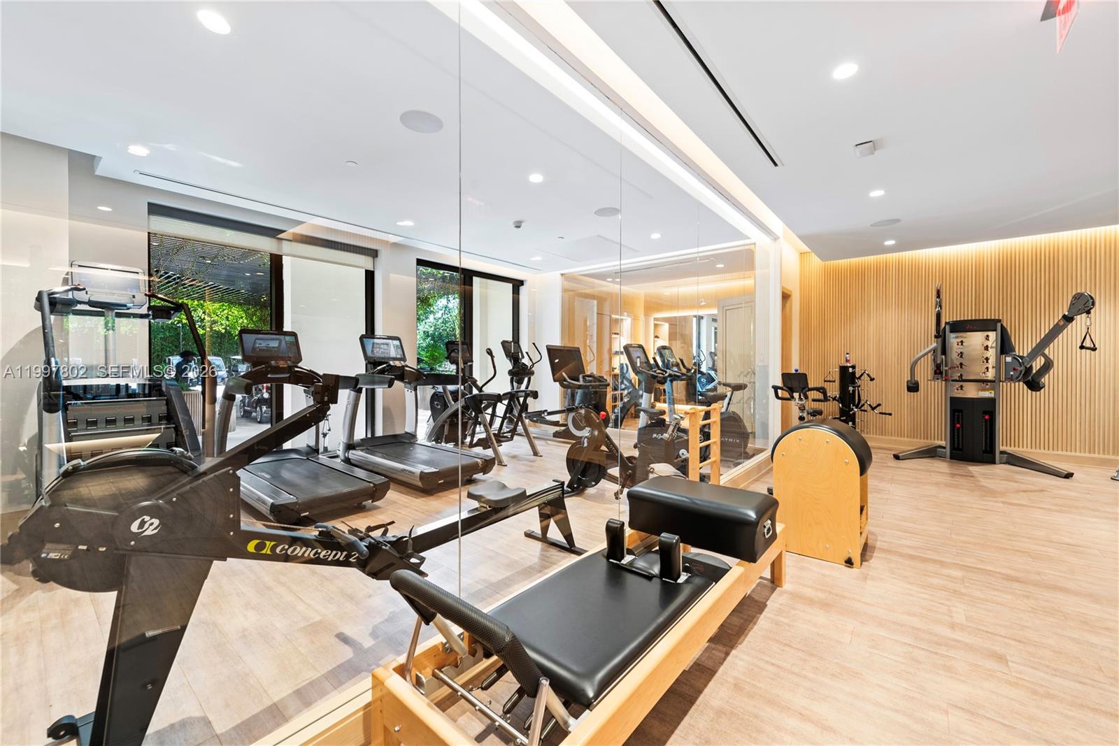 6882 Fisher Is Dr #6882 Miami Beach, FL 33109