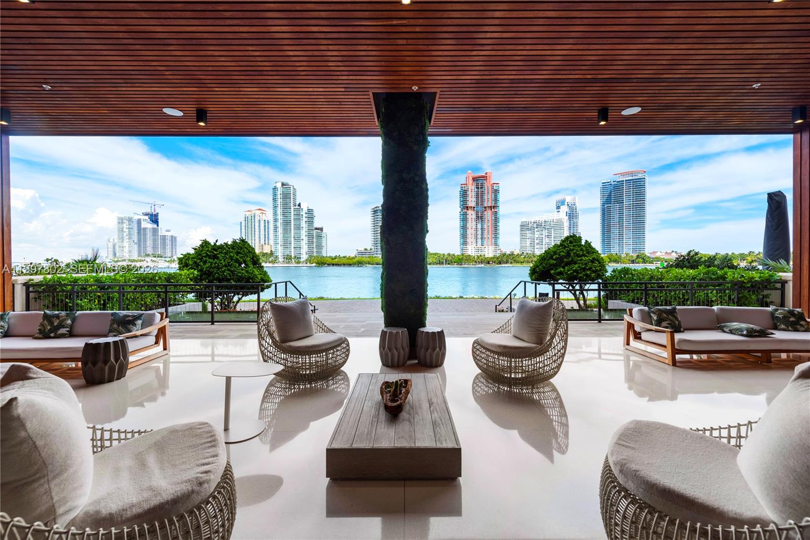 6882 Fisher Is Dr #6882 Miami Beach, FL 33109