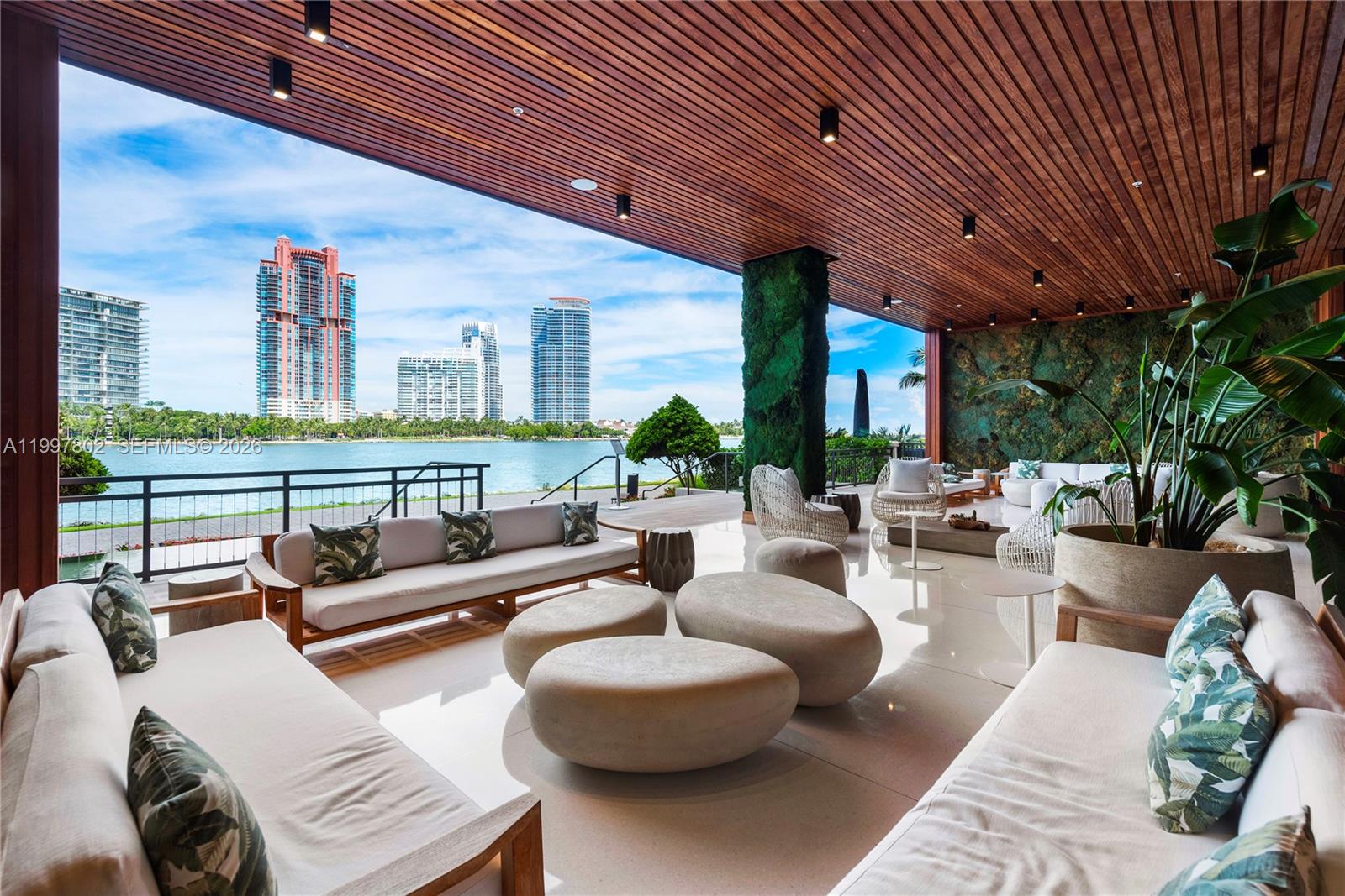 6882 Fisher Is Dr #6882 Miami Beach, FL 33109