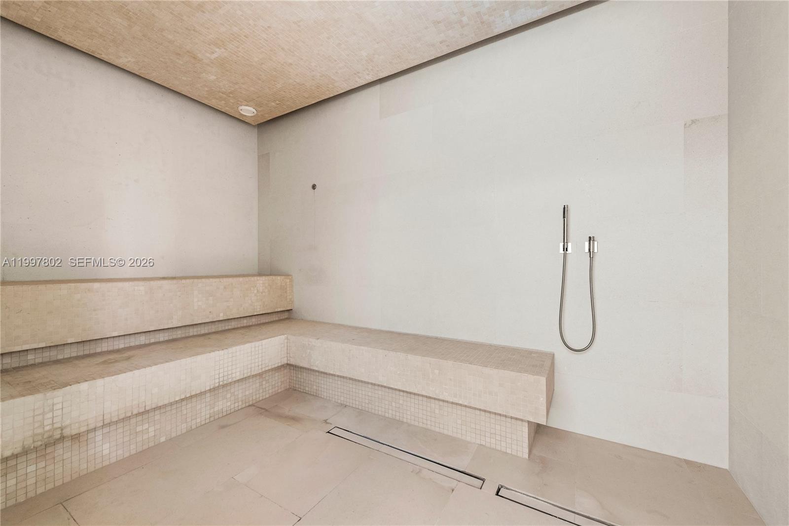 6882 Fisher Is Dr #6882 Miami Beach, FL 33109