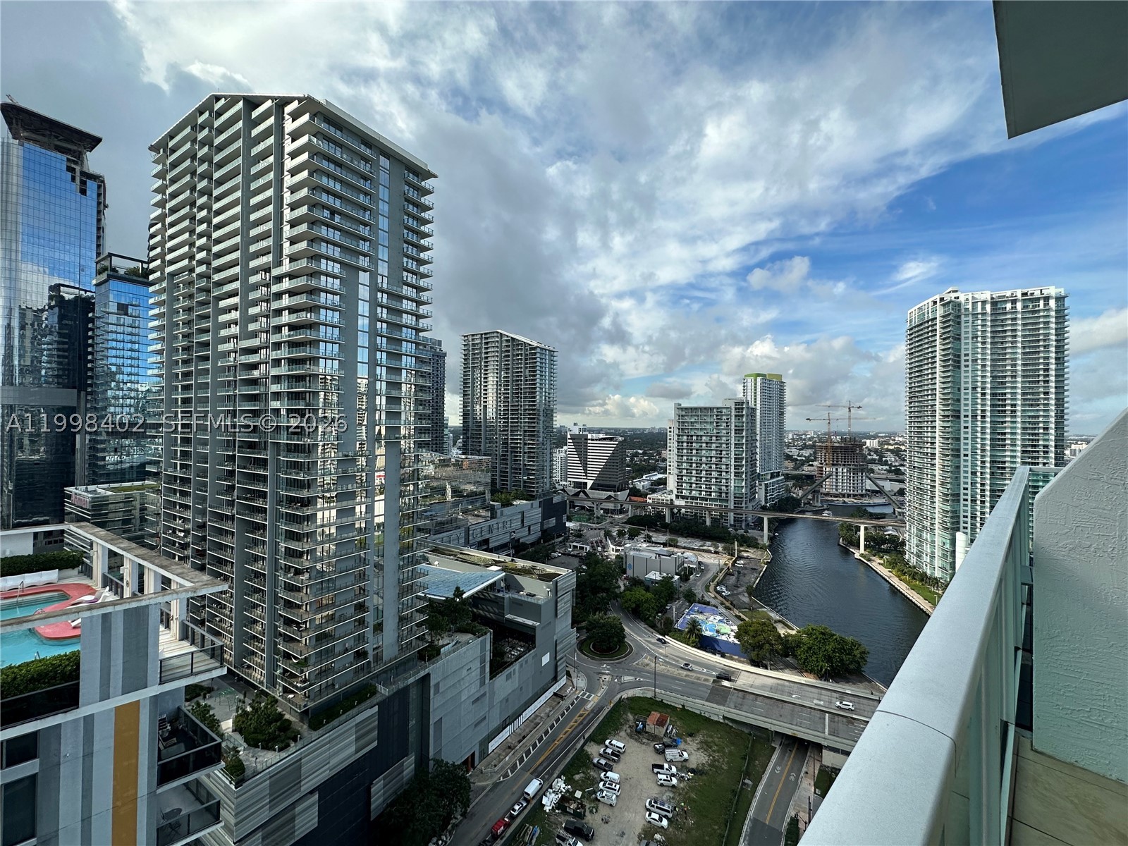 image Brickell on the River South17