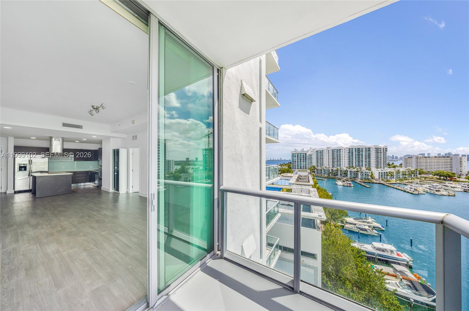 image Eloquence on the Bay37