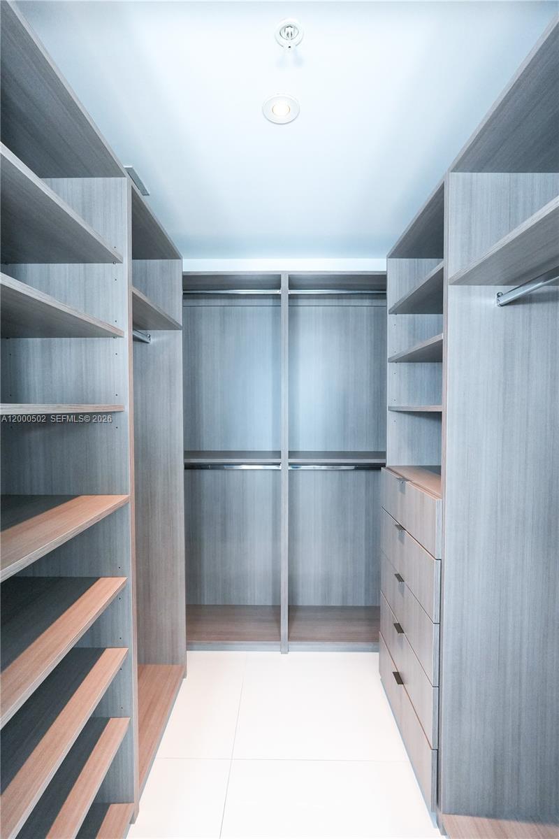 1010 SW 2nd Ave #606 Miami, FL 33130