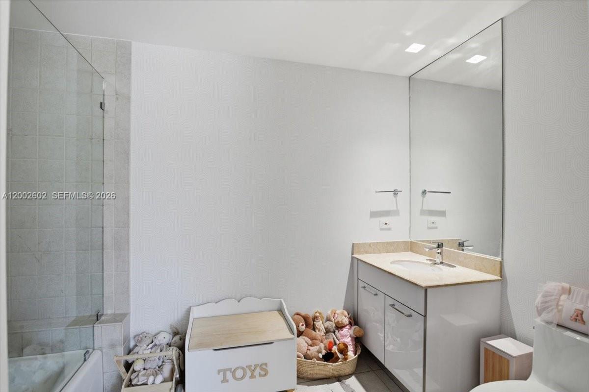 image Courts Brickell Key33