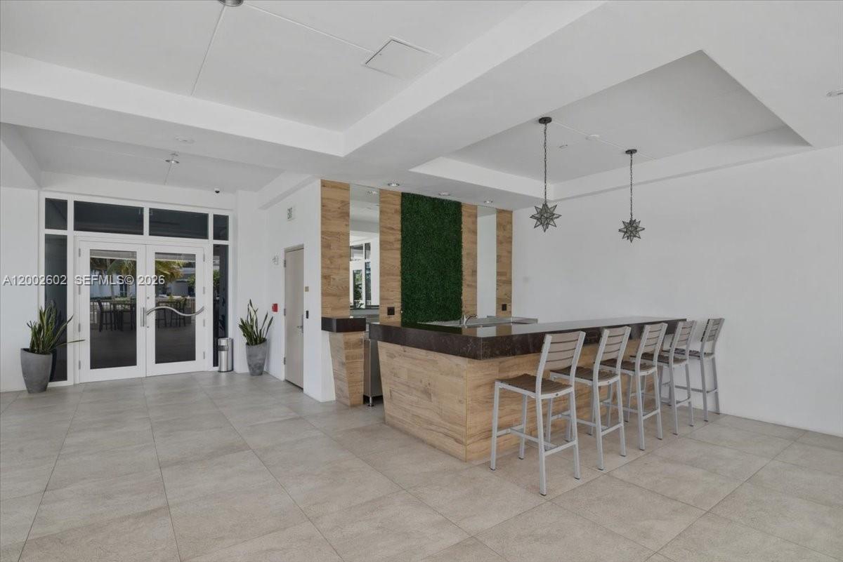 image Courts Brickell Key42