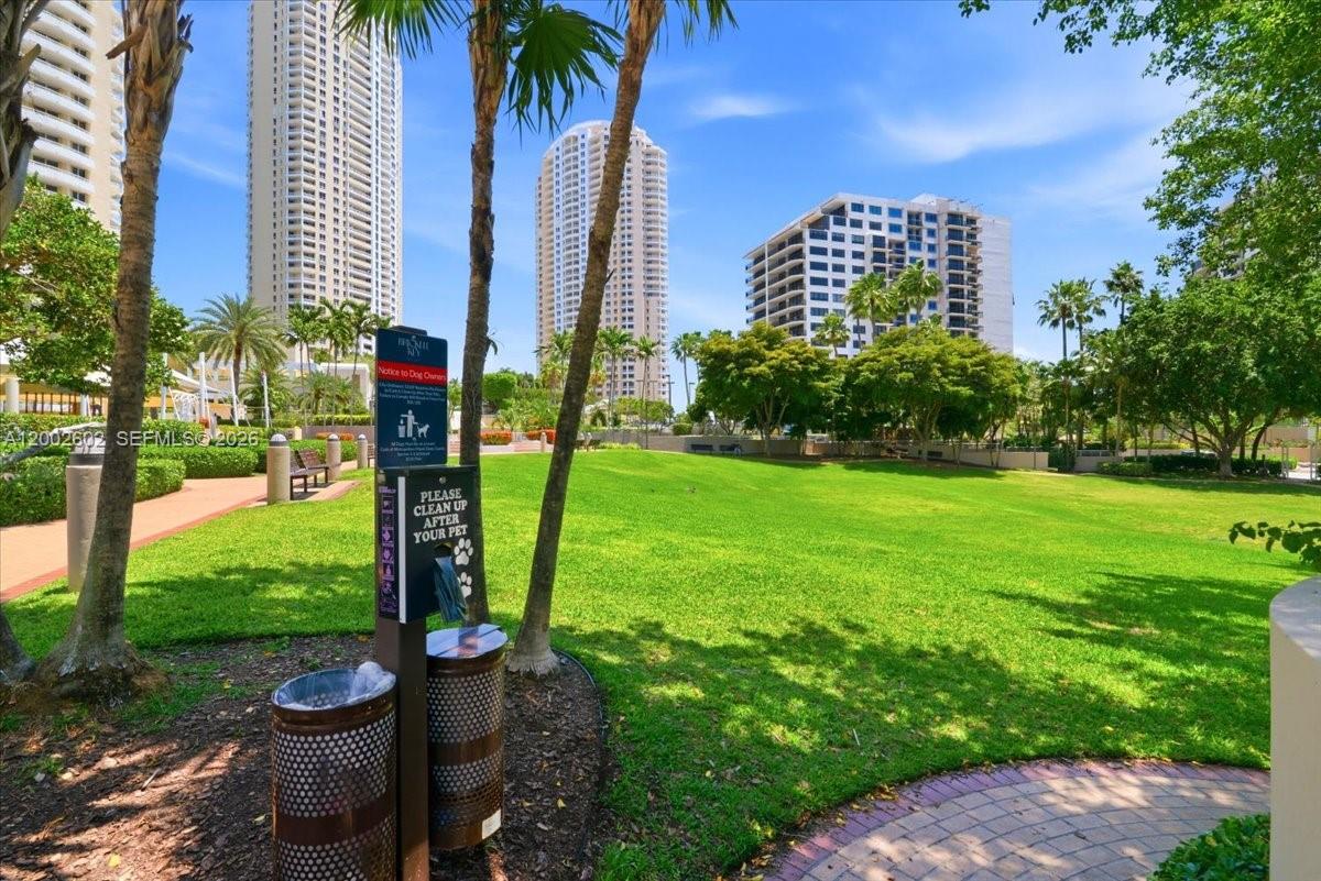 image Courts Brickell Key72
