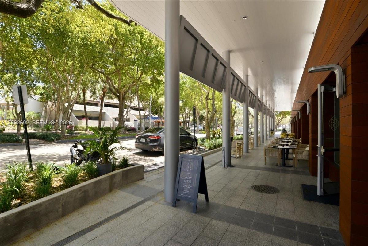 image Courts Brickell Key81