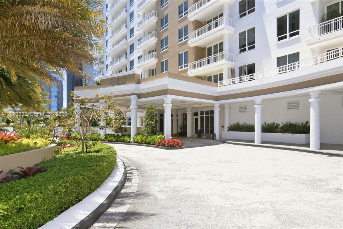 image Courts Brickell Key82