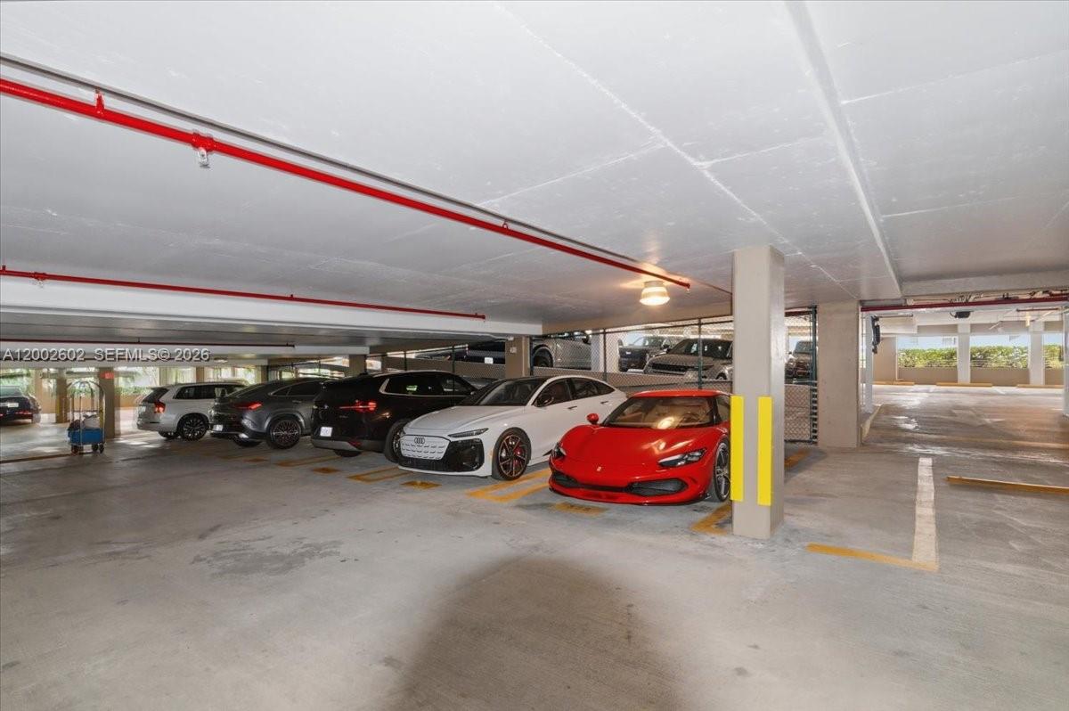 image Courts Brickell Key83