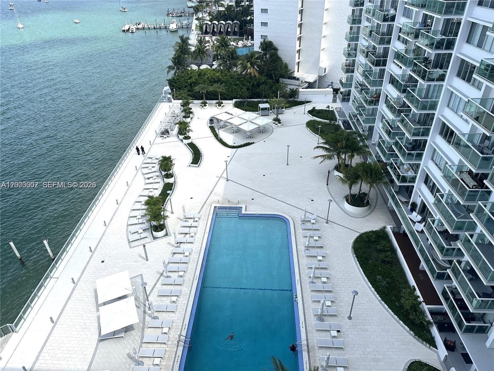 image Mirador 1000 (South Tower)17