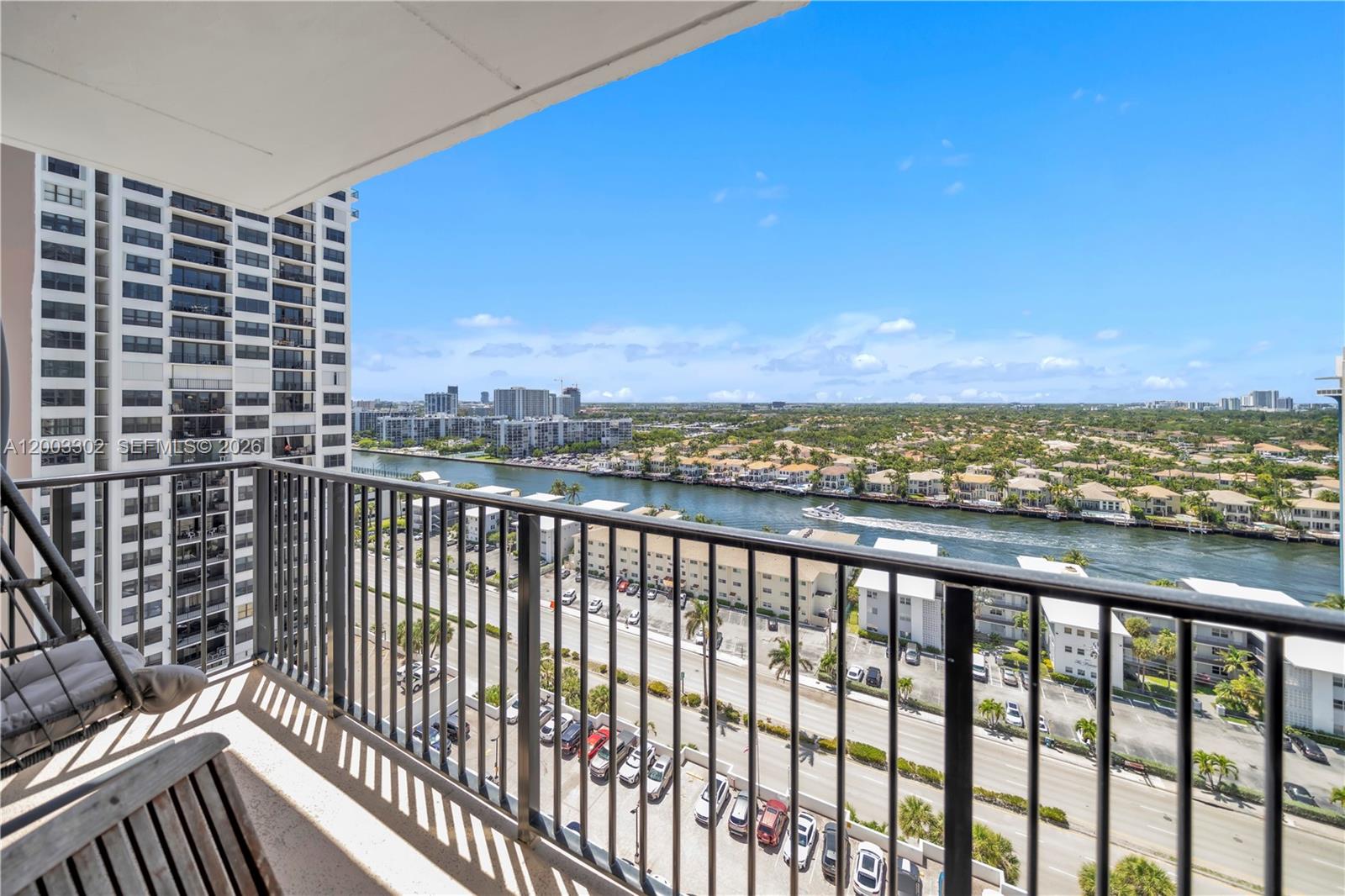 2201 S Ocean Dr #1706(availbale now)