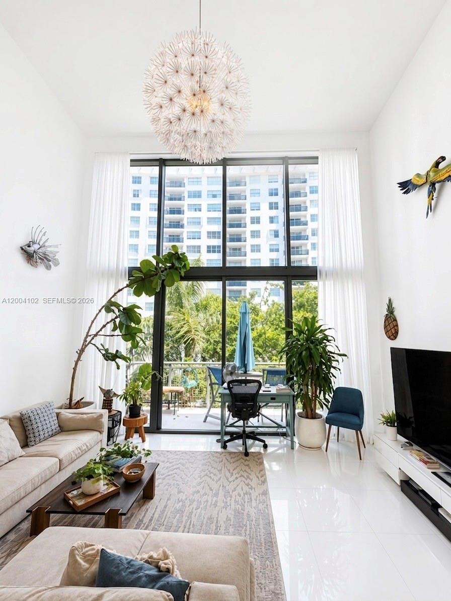 6000 Collins Ave #515