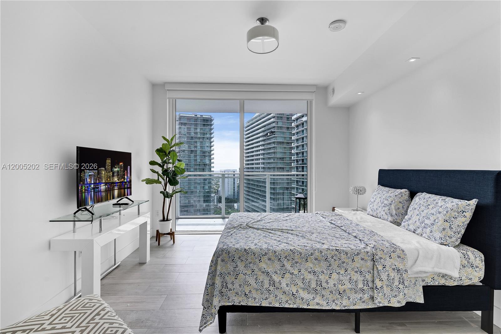 1080 Brickell Ave #2601 Miami, FL 33131